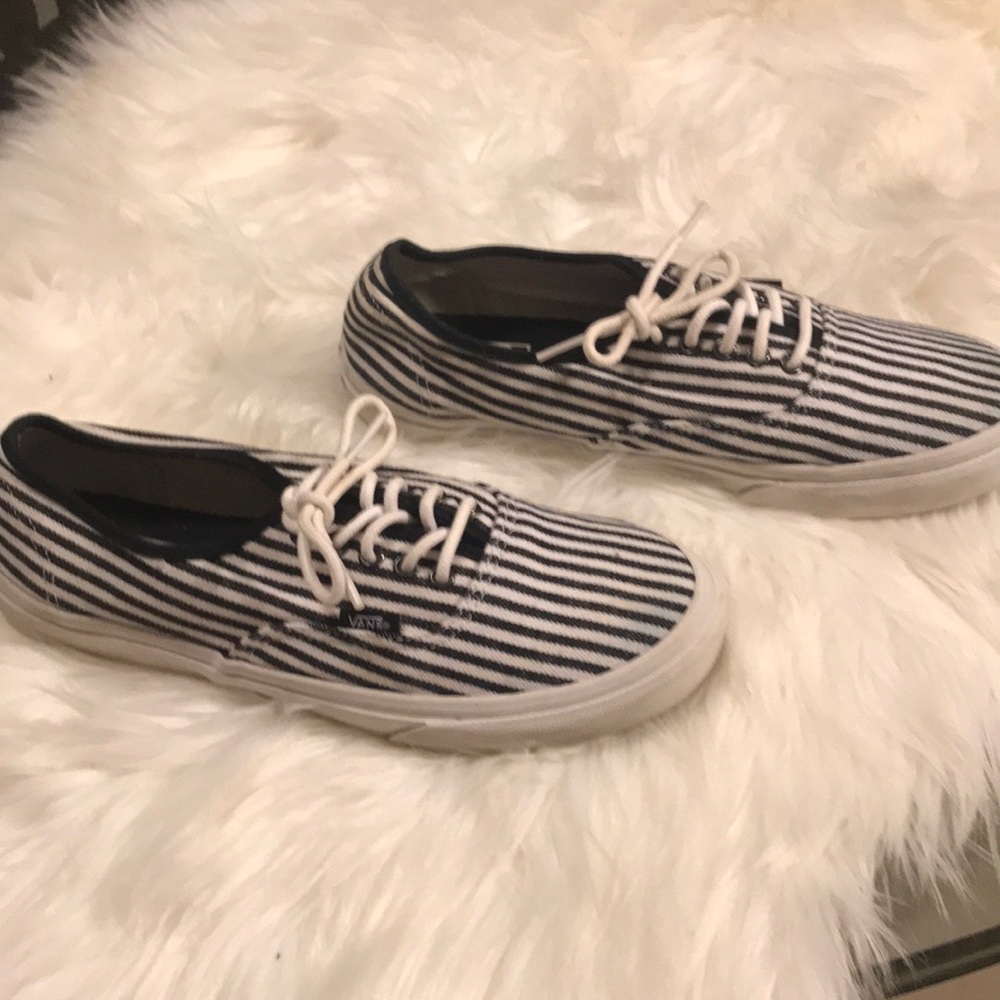 🙈🙈🙈 VANS sneakers